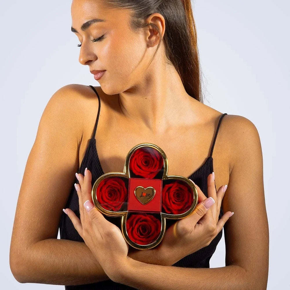 Milona Lycka – Personligt halsband med rosbox – bild 2